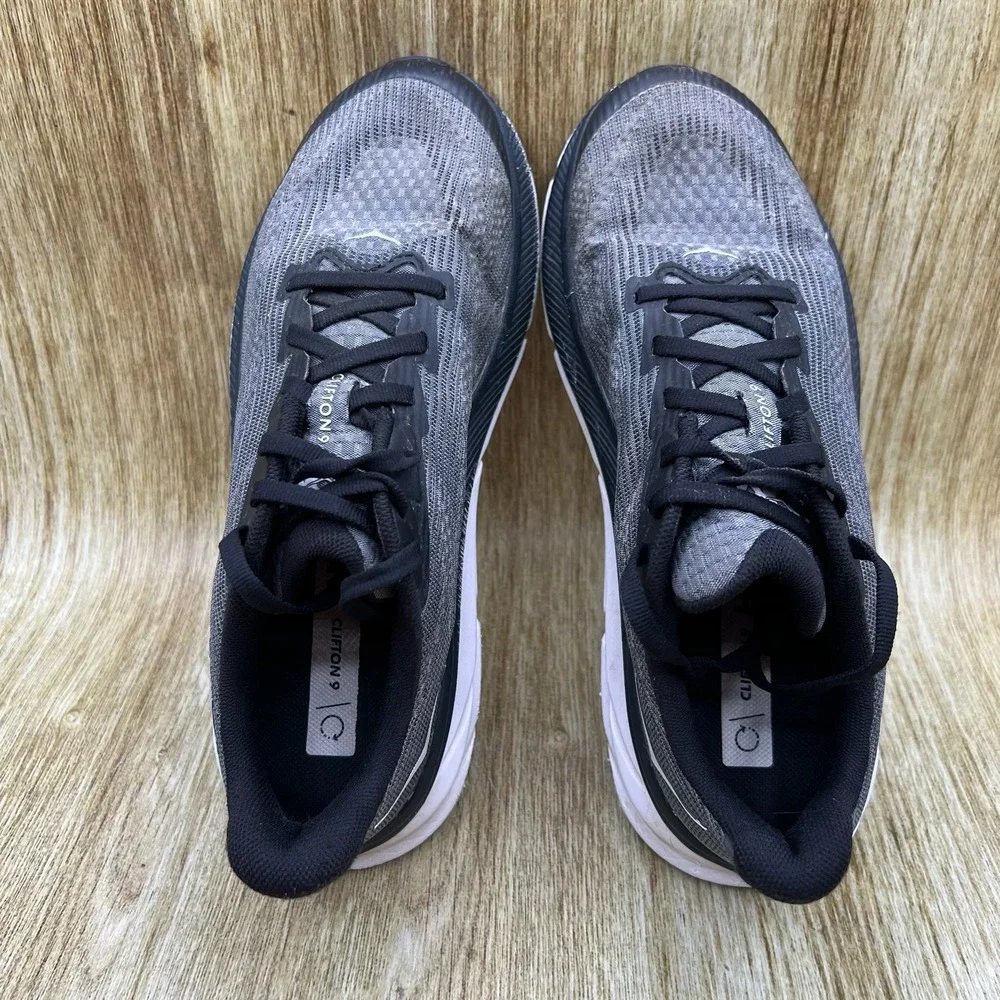 Hoka One One Clifton 9 Kid's Size 6Y Black White Grey Running Shoes 1131170 BWHT